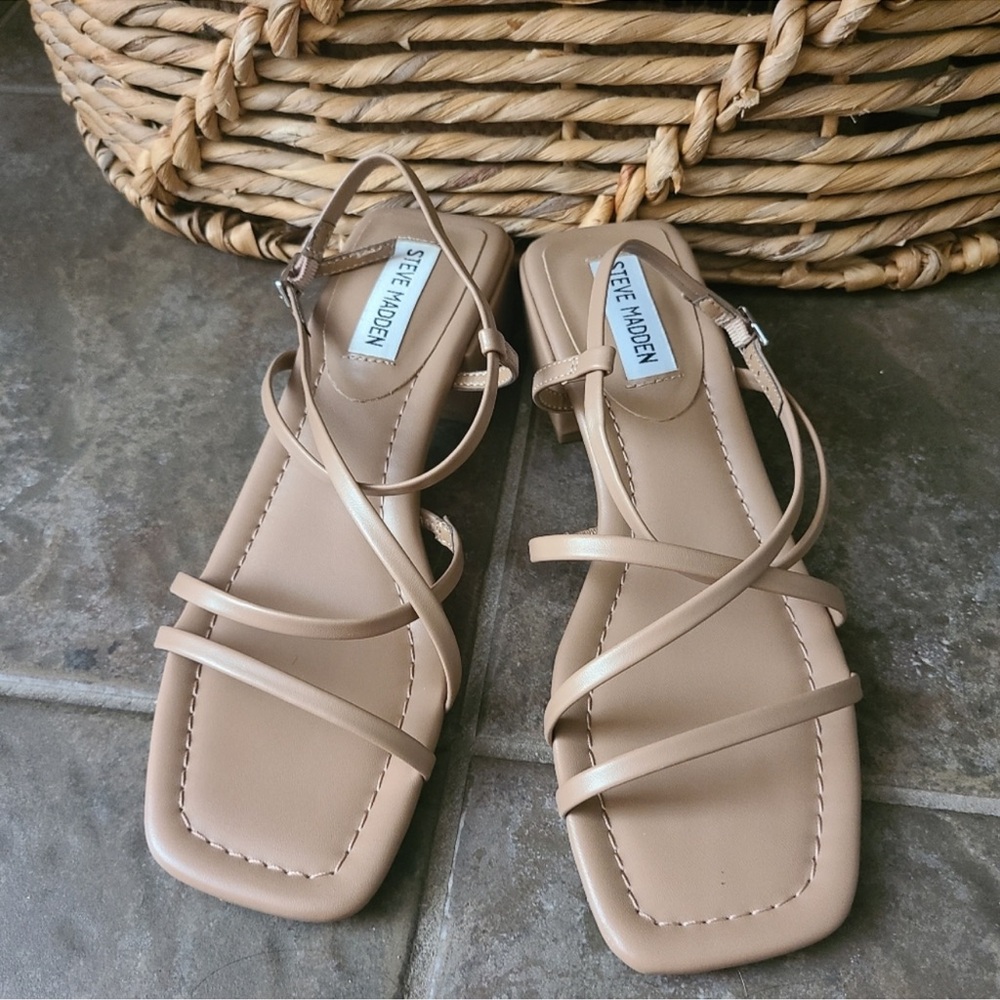 STEVE MADDEN Strappy Sandal Block Heel Tan - Womens Size 8